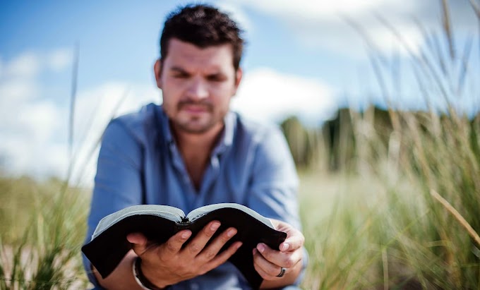 52 Temas Bíblicos para Cultos de Caballeros: Inspirando a los Hombres en su Caminar Espiritual