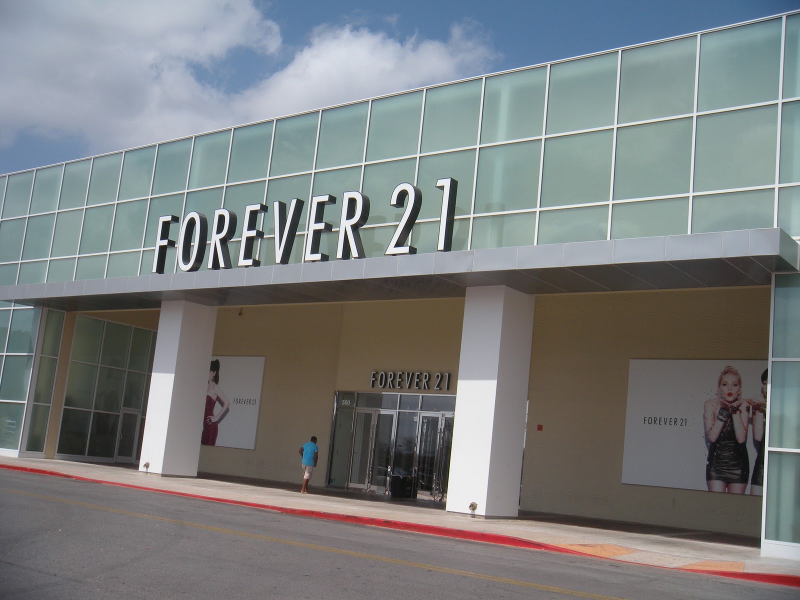 Forever 21 North Star Mall Hours