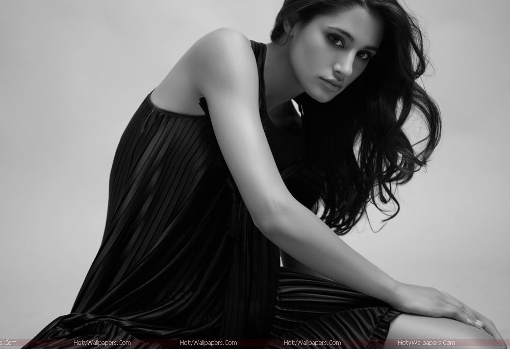 Nargis Fakhri Wallpaper