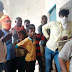 गाजीपुर: राशन न मिलने पर ग्रामीणों ने दिया धरना, वीडियो रिकार्डिंग कर रहे युवक की सप्लाई इंस्पेक्‍टर ने मोबाइल छीनी
