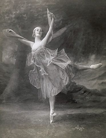 anna pavlova portrait