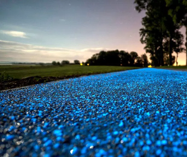 Luminescent Driveway Pebbles