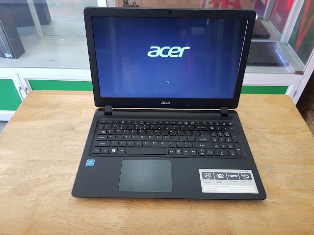 Acer ES1-533