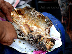 Bangkok-Food-Pla-Chon-Pao-Grilled-Snakehead-Fish