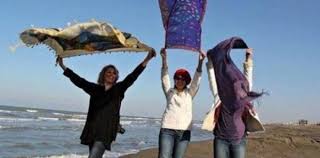 الكاتب الصحفي شريف الشوباشي، يدعو  نساء مصر إلى خلع الحجاب      شاهد الفيديو ↓. .↓. .↓. .↓