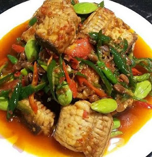 CARA PRAKTIS MEMASAK IKAN PARI TAUCO + PETAI YANG MAK 