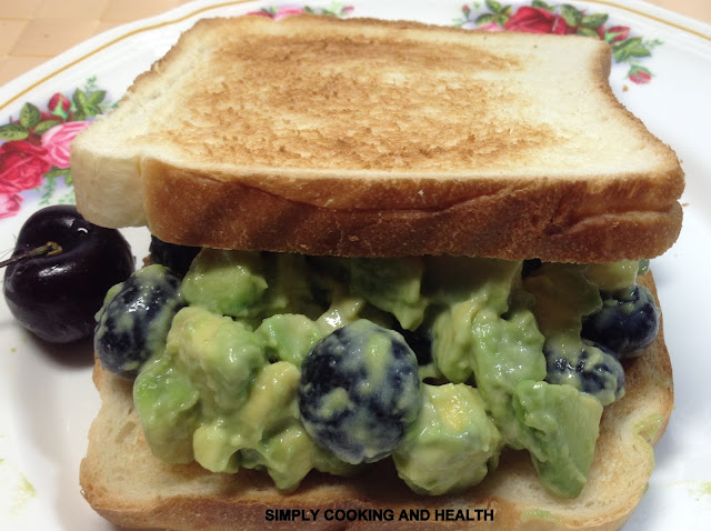 Fruity sandwich