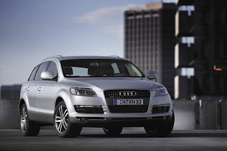 audi q7 photos and wallpapers