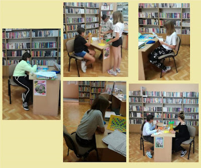 Żółte tło 5 zdjęć biblioteka dzieci siedzące lub stojące przy stolikach z grami planszowymi w tle regały z książkami