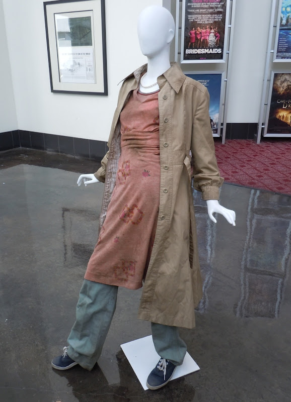 Elle Fanning Super 8 Alice movie costume