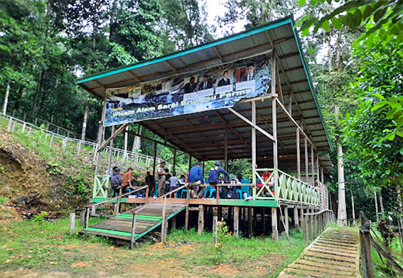 Pondok disekitar Air Terjun Brunyau Permai