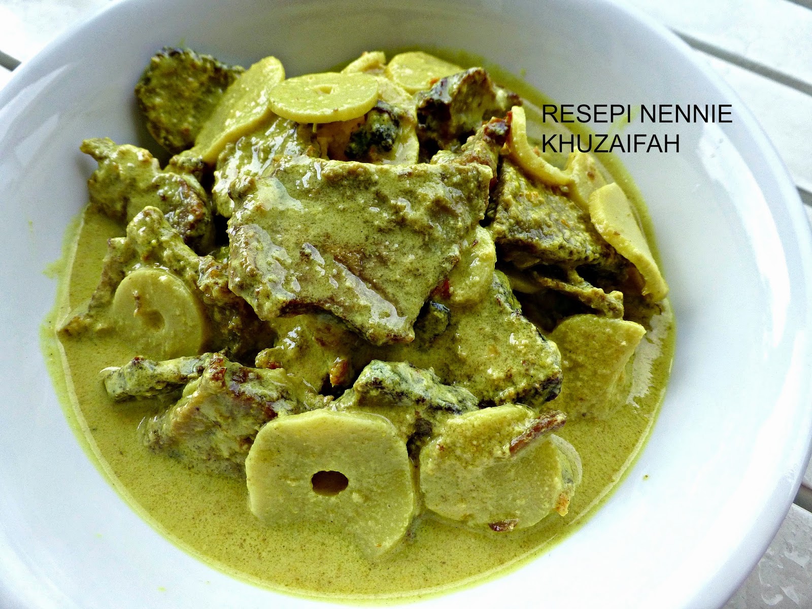 RESEPI NENNIE KHUZAIFAH: Gulai cili api rebung madu daging 