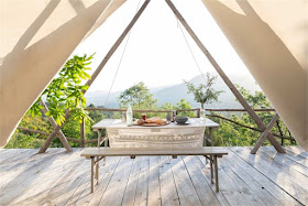 Una preciosa cabaña de tela y madera chicanddeco