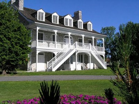 french-plantation-style-house