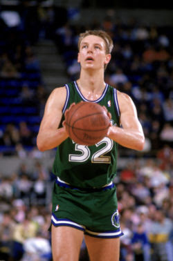 Detlef Schrempf Hot Photo