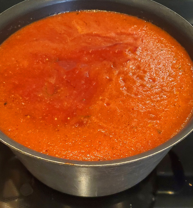 marinara sauce simmering