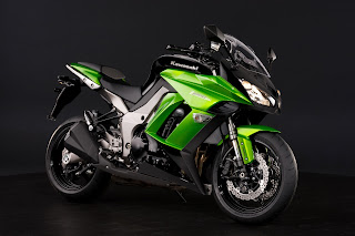 1Kawasaki Z1000SX 2011 HD Wallpaper