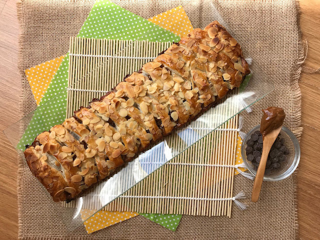 TRENZA DE HOJALDRE CON DULCE DE LECHE, CHOCOLATE Y PLÁTANO RECETA