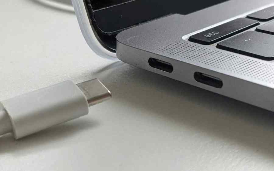 منفذ USB Type C