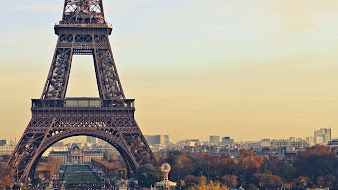 #15 Eiffel Tower Wallpaper