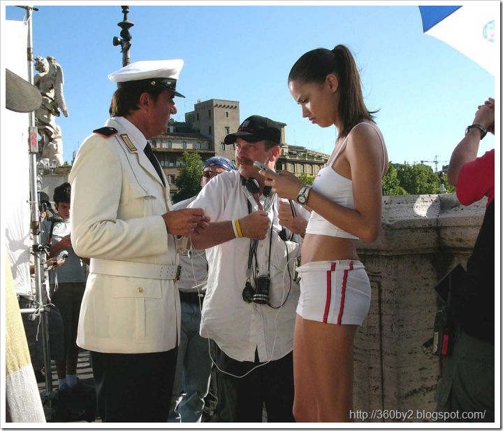 Brazilian Supermodel  Adriana Lima Fully Loaded Picture Gallery_20345 
