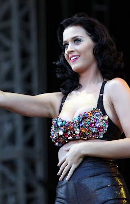 Katy Perry Touches Herself In Concert Pictures