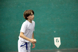 Partido de pelota mano en el Frontón Barakaldés