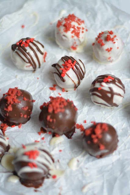 Red Velvet Cake Truffles Recipe