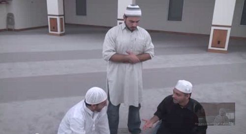 Ayampenyek: Perkara diTegah di Masjid