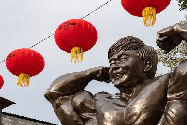 Nation’s Biggest Peranakan Lanterns Himalaya Sports Lights Up Jonker Walk This CNY, Himalaya Sports SPOT SNAP WIN contest, Malaysia Tourism, Nation’s Biggest Peranakan Lanterns, Himalaya Sports, Lights Up Jonker Walk, CNY 2023, Travel