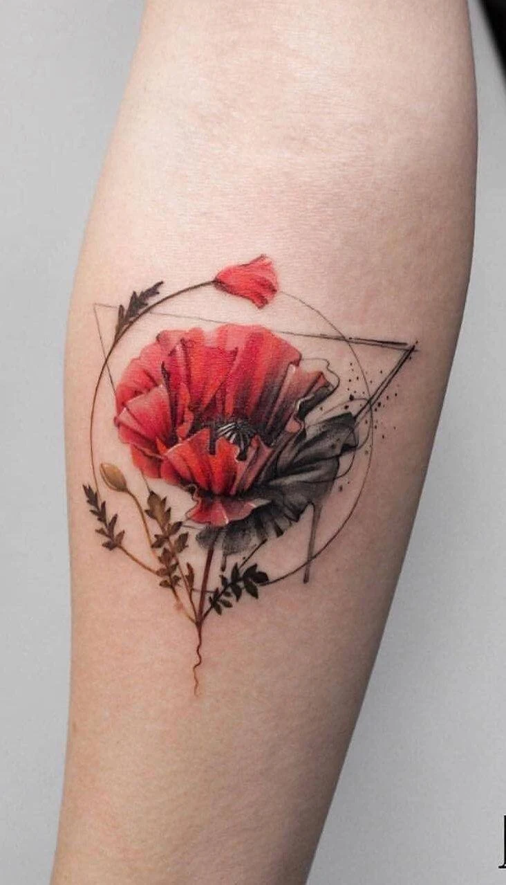 Vemos un tatuaje de línea fina elegante