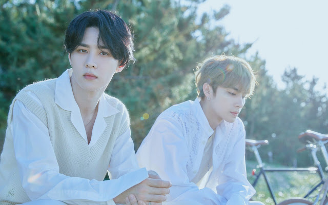 WayV's Xiaojun and Kun Enjoy a Beautiful Summer at the Beach in the 'Back To You' MV Unit Teaser