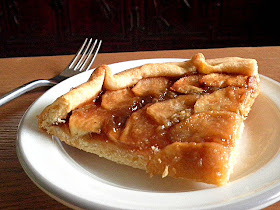 Pie Recipe  @ http://treatntrick.blogspot.com