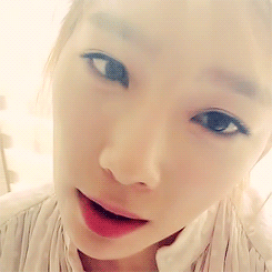 Taeyeon SNSD Girls' Generation Adorable and Cute GIF