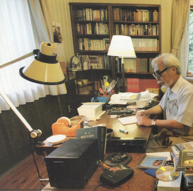 Eiichiro Oda young, Hayao Miyazaki, miyazaki, messiest workspaces, workspaces, manga artist, manga artist workspaces, manga publishing, Sekaiichi Hatsukoi, One Piece, Hunter x Hunter, Bleack, Inuyasha, comic, japanese manga, manga artist pic, artist, deadline manga, busy schedule