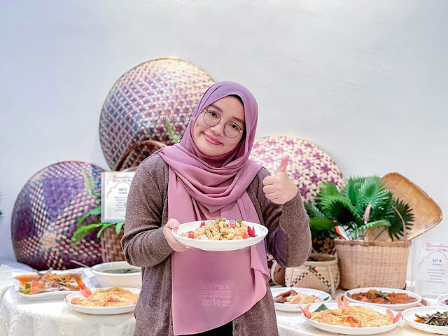 Set Ramadhan Special Di Restoran Cina Muslim Chopsticks by Muhammad Oon