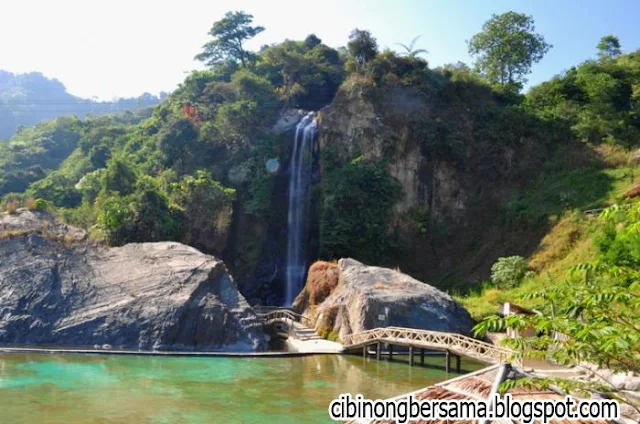 air terjun bidadari