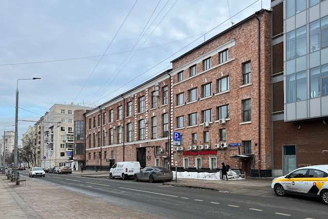 Новорязанская улица, жилой комплекс Loft Factory – бывший дом культуры «Автомобилист»