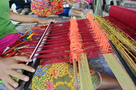 15 Kerajinan  Tangan  yang ada di Indonesia yang Menembus 