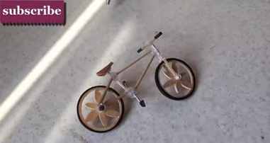 Cara Membuat Miniatur Sepeda Ontel Dari Kayu dan Bambu 