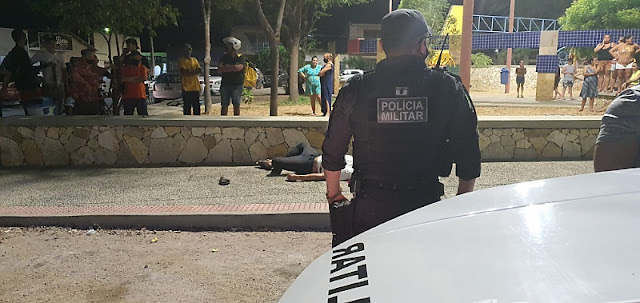 Homem emorto a tiros na Praça do Bairro Boa Vista em Mossoró, RN