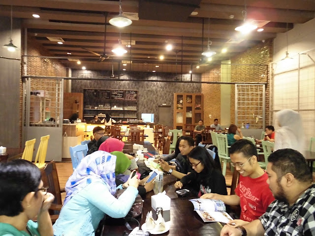 Café Asyik Di Medan Buat Malam Mingguan