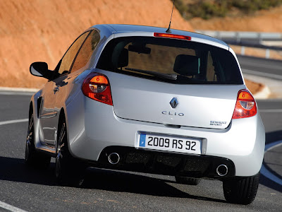 2011 Renault Clio Wallpaper