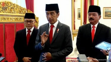 Demokrat Baca Reshuffle Hanya Ingin Lenggangkan Jokowi 3 Periode