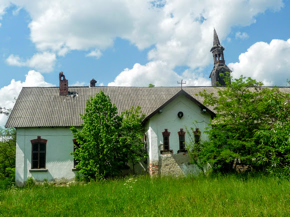 Долина. Руїни солеварні. Пам'ятник промислової архітектури