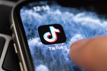 Garante della privacy dispone il blocco di TikTok. Dopo il caso della bimba di Palermo