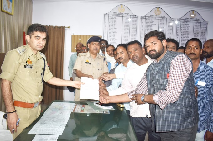 Jaunpur:पर दर्ज कराये जा रहे मुकदमे को लेकर पत्रकारों में भड़का आक्रोश