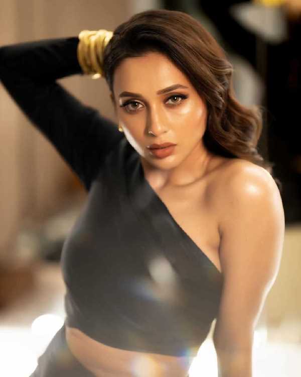 mimi chakraborty black dress hot bengali actress