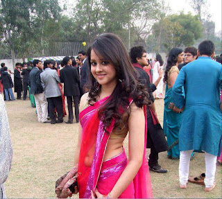 Hot Desi College Girls Photos