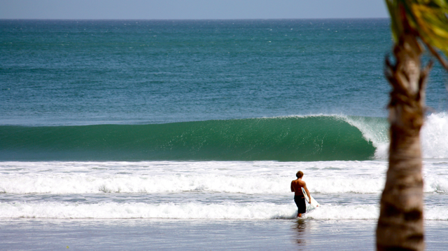 surfing in nicaragua